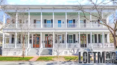 A Charming Blend of History and Modern Living in Savannah