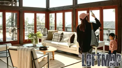 Eerie Atmosphere Surrounds Open Houses in Los Angeles